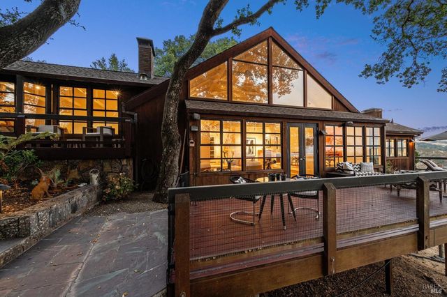 1090 Bart Rd, Sonoma, CA 95476