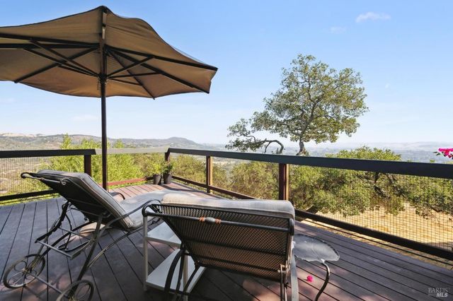 1090 Bart Rd, Sonoma, CA 95476