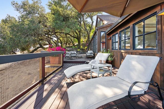 1090 Bart Rd, Sonoma, CA 95476