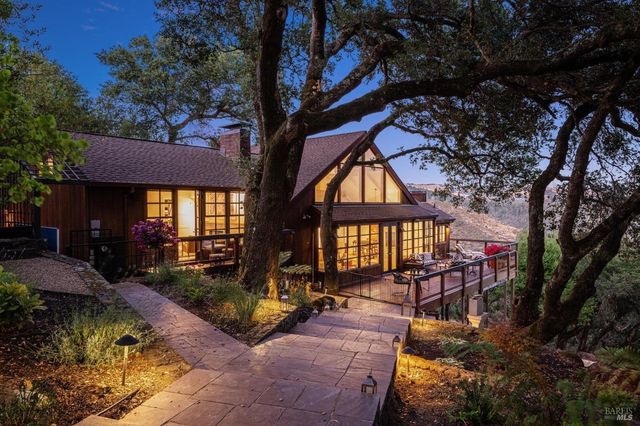 1090 Bart Rd, Sonoma, CA 95476