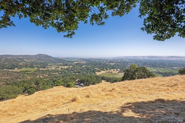 1090 Bart Rd, Sonoma, CA 95476