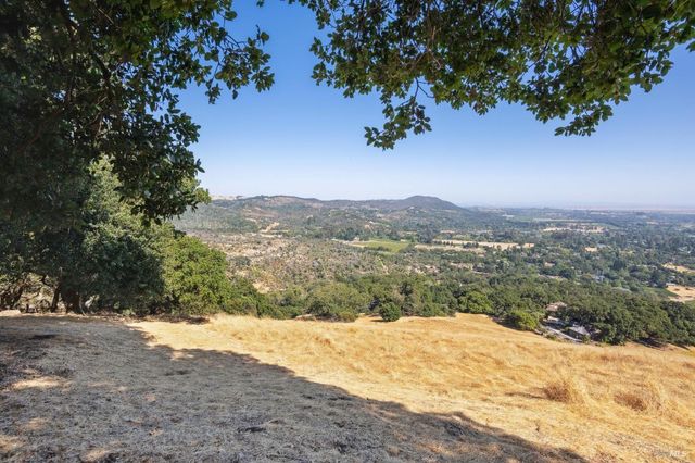 1090 Bart Rd, Sonoma, CA 95476