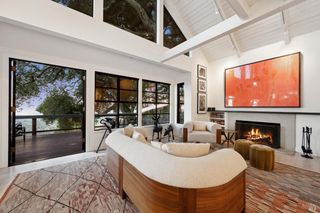 1090 Bart Rd, Sonoma, CA 95476