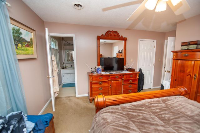 304 Hampshire Court, Spartanburg, SC 29301