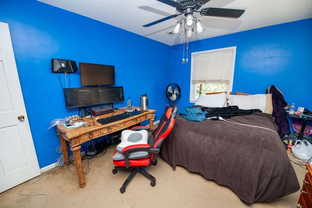 304 Hampshire Court, Spartanburg, SC 29301