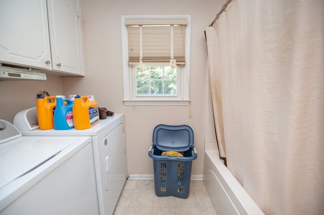 304 Hampshire Court, Spartanburg, SC 29301