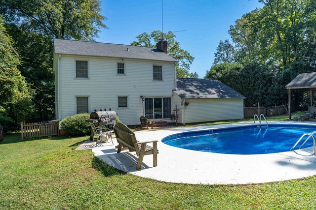 304 Hampshire Court, Spartanburg, SC 29301