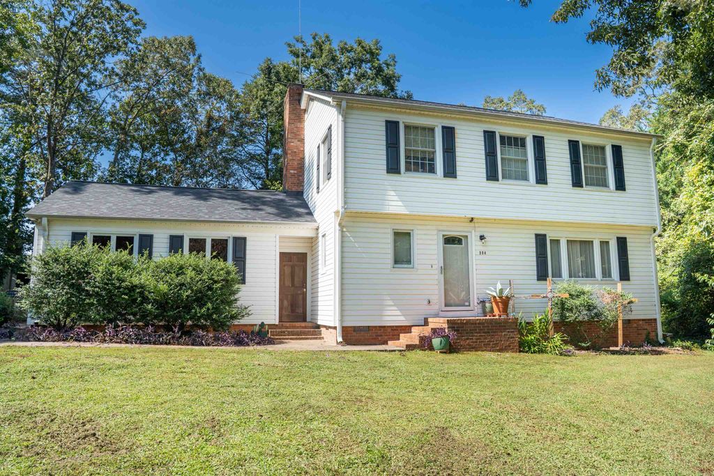 304 Hampshire Court, Spartanburg, SC 29301