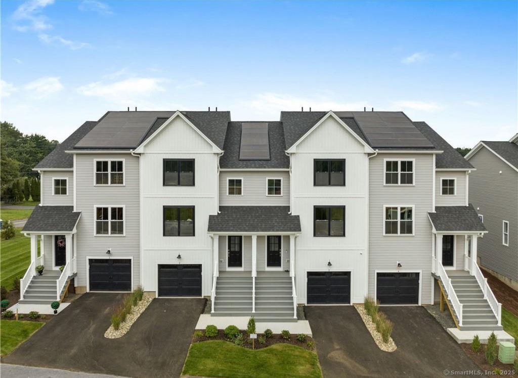 4 Soderman Way 4, Cheshire, CT 06410