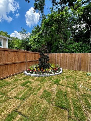 401 N 11th Street, West Columbia, TX 77486