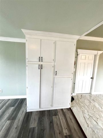 401 N 11th Street, West Columbia, TX 77486