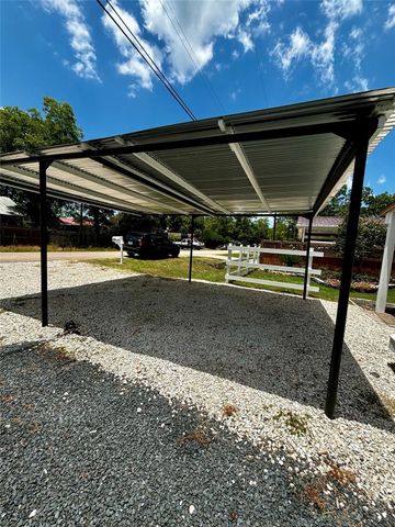 401 N 11th Street, West Columbia, TX 77486