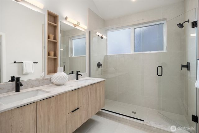 106 29th Avenue E, Seattle, WA 98112
