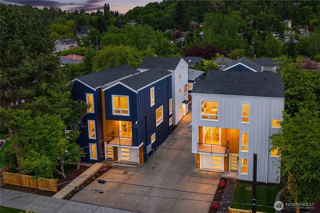 106 29th Avenue E, Seattle, WA 98112
