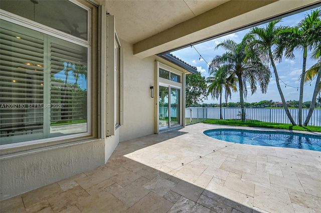 512 NW 120th Drive 512, Coral Springs, FL 33071