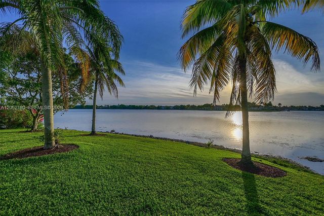 512 NW 120th Drive 512, Coral Springs, FL 33071