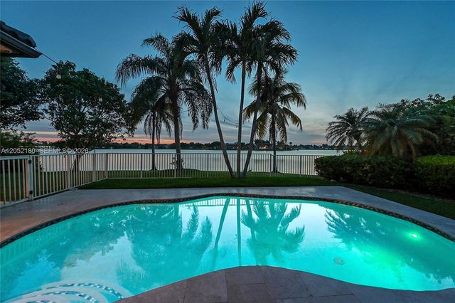 512 NW 120th Drive 512, Coral Springs, FL 33071