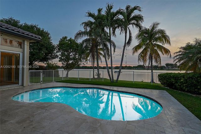 512 NW 120th Drive 512, Coral Springs, FL 33071