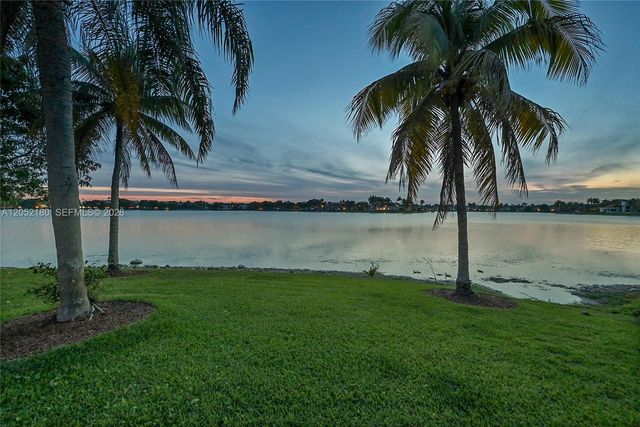 512 NW 120th Drive 512, Coral Springs, FL 33071