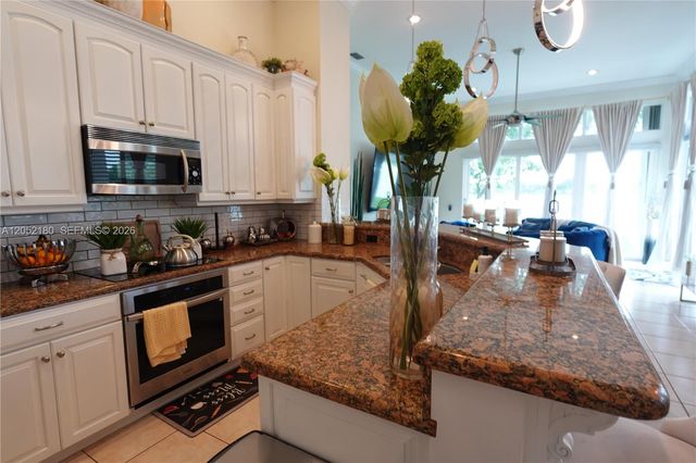512 NW 120th Drive 512, Coral Springs, FL 33071