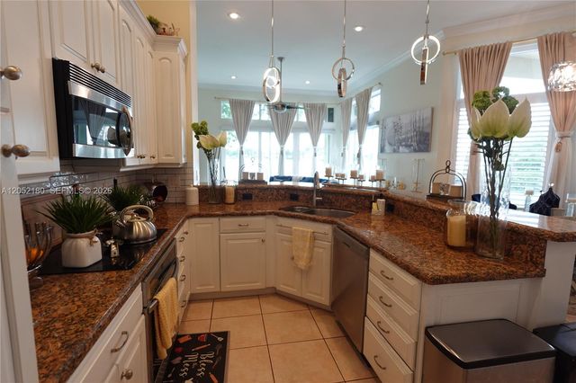 512 NW 120th Drive 512, Coral Springs, FL 33071