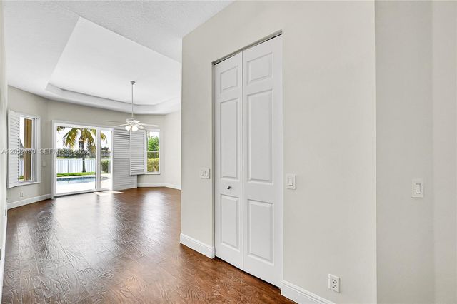 512 NW 120th Drive 512, Coral Springs, FL 33071