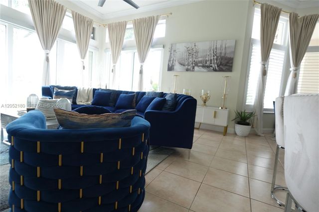 512 NW 120th Drive 512, Coral Springs, FL 33071