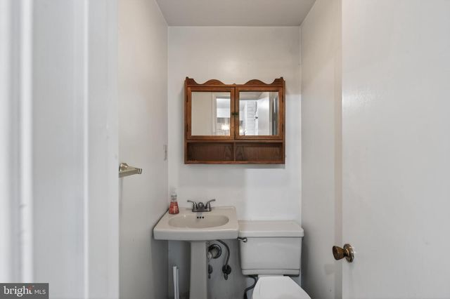 7051 WINCHESTER GRADE RD, Berkeley Springs, WV 25411