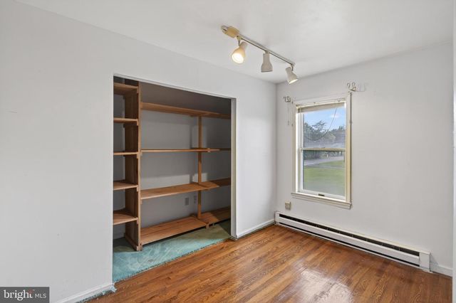 7051 WINCHESTER GRADE RD, Berkeley Springs, WV 25411