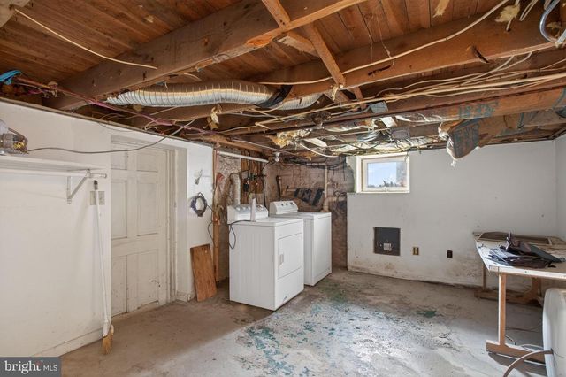 7051 WINCHESTER GRADE RD, Berkeley Springs, WV 25411