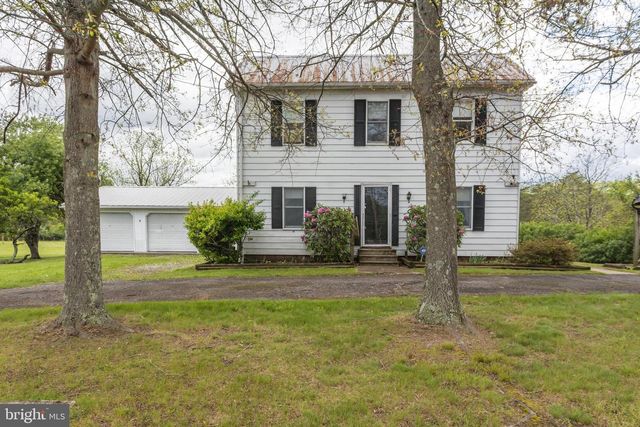 7051 WINCHESTER GRADE RD, Berkeley Springs, WV 25411
