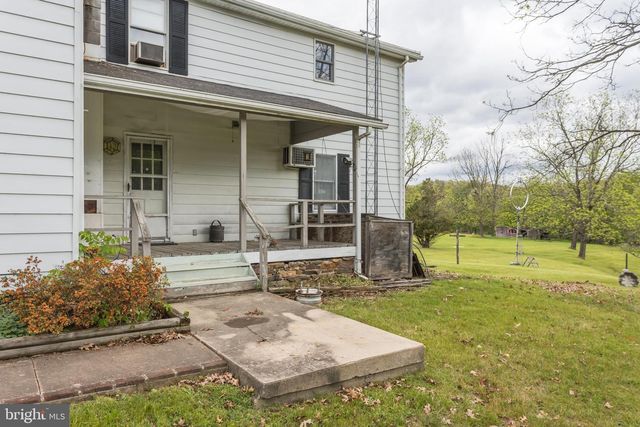 7051 WINCHESTER GRADE RD, Berkeley Springs, WV 25411