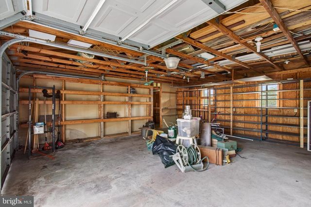 7051 WINCHESTER GRADE RD, Berkeley Springs, WV 25411