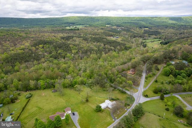 7051 WINCHESTER GRADE RD, Berkeley Springs, WV 25411