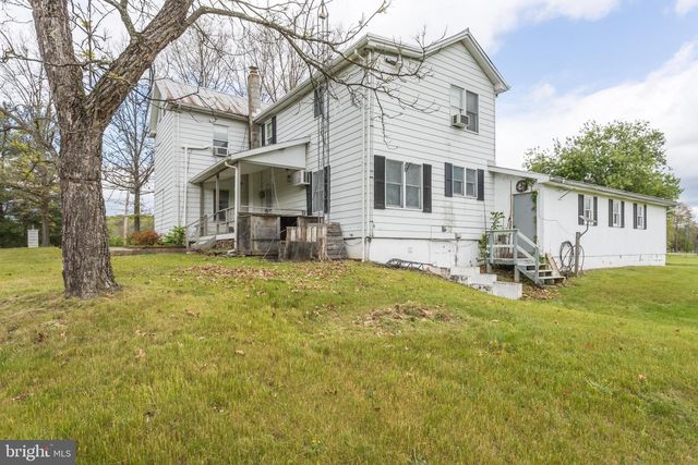 7051 WINCHESTER GRADE RD, Berkeley Springs, WV 25411