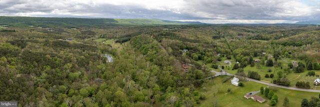 7051 WINCHESTER GRADE RD, Berkeley Springs, WV 25411