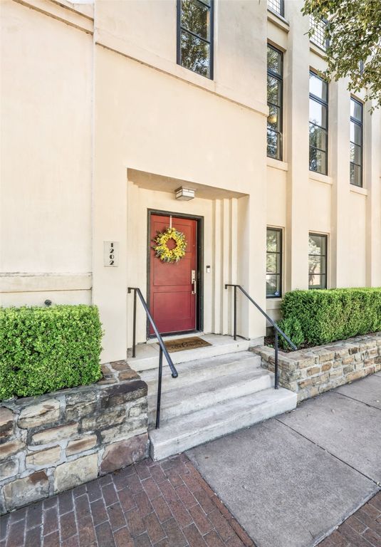 1202 Lipscomb Street, Fort Worth, TX 76104