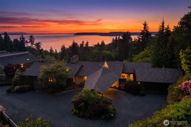 7025 156th Street SW, Edmonds, WA 98026