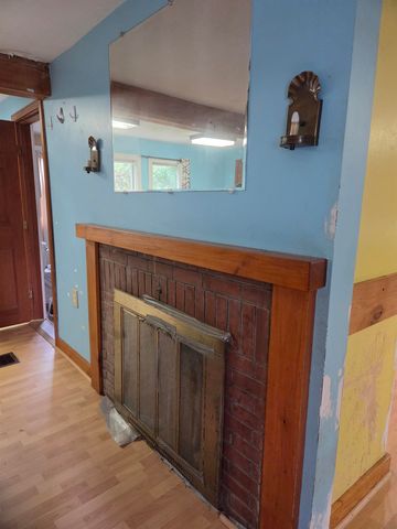 5 Whittier Street, Newton, NH 03858