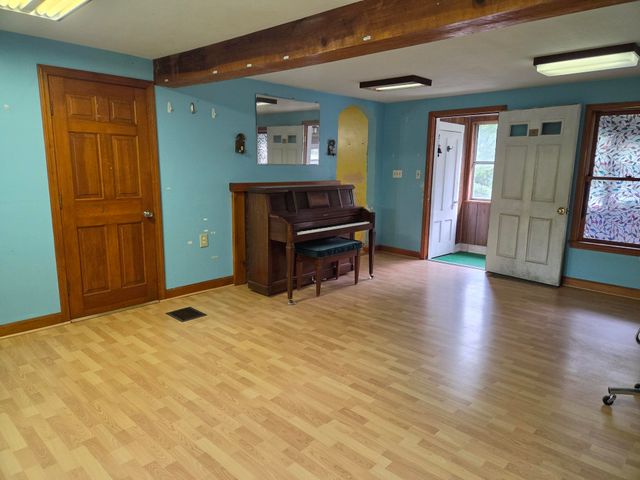 5 Whittier Street, Newton, NH 03858
