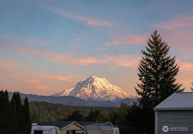 14306 Greenbelt Drive E, Bonney Lake, WA 98391
