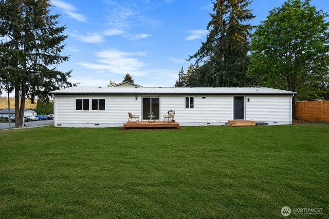 14306 Greenbelt Drive E, Bonney Lake, WA 98391