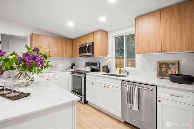 14306 Greenbelt Drive E, Bonney Lake, WA 98391