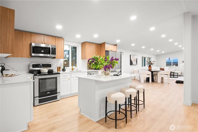 14306 Greenbelt Drive E, Bonney Lake, WA 98391