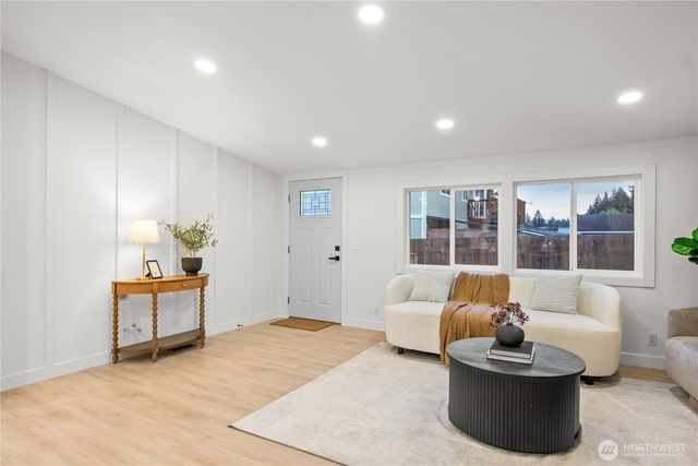 14306 Greenbelt Drive E, Bonney Lake, WA 98391