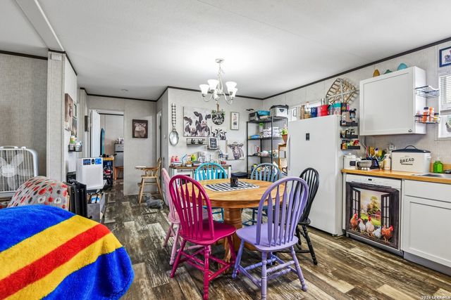 4103 WATERWOOD PASS DR, Elmendorf, TX 78112
