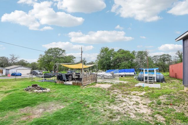 4103 WATERWOOD PASS DR, Elmendorf, TX 78112