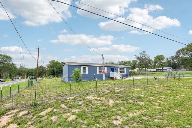 4103 WATERWOOD PASS DR, Elmendorf, TX 78112