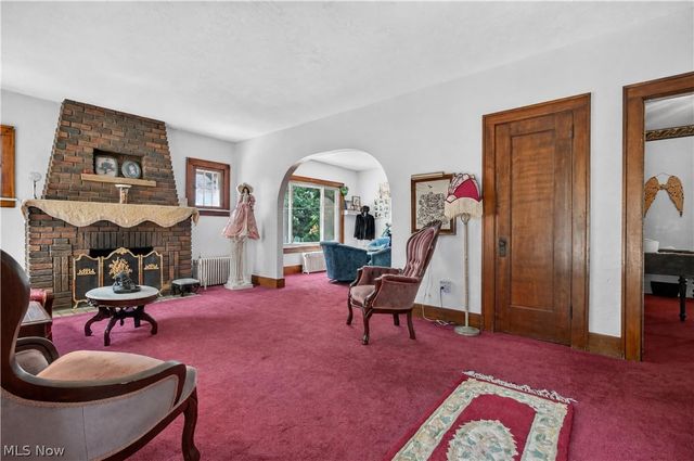 156 Woodhill Drive, Amherst, OH 44001
