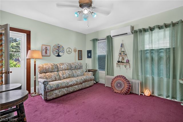 156 Woodhill Drive, Amherst, OH 44001